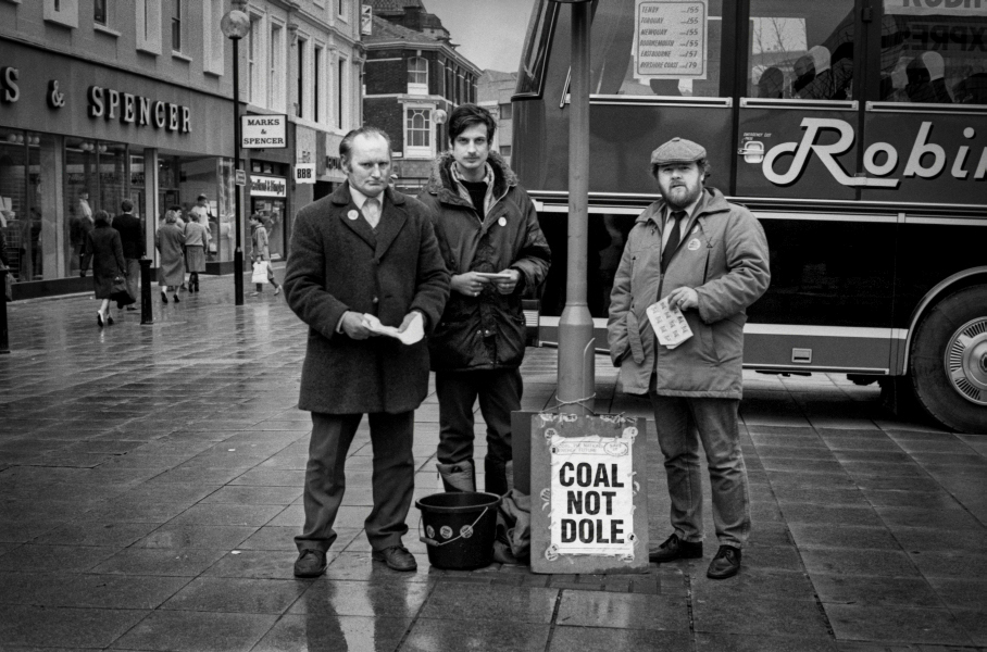 Labour Councillors supporting Miners and calling for donations - Blackburn - A Town and its People by Christopher John Ball
