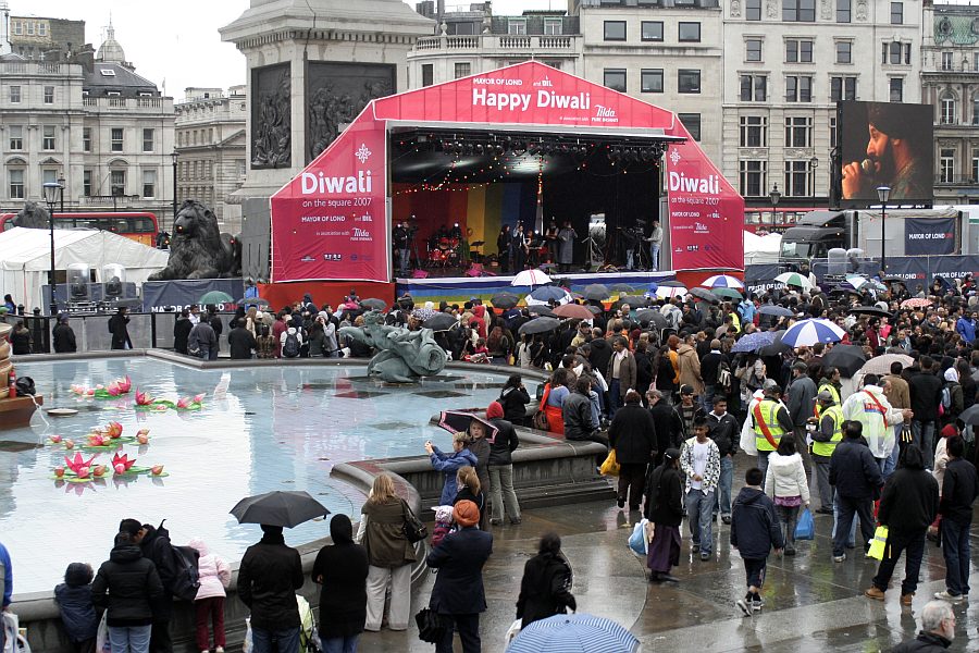 'London - A City and its People' - Mayor's Diwali celebrations in Trafalgar Square October 2007 - A photographic study by Christopher John Ball - Photographer and Writer